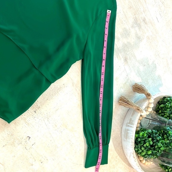 Vince Camuto green tunic Top - Picture 8 of 11